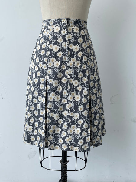 SHIRLEY IN GREY DAISY
